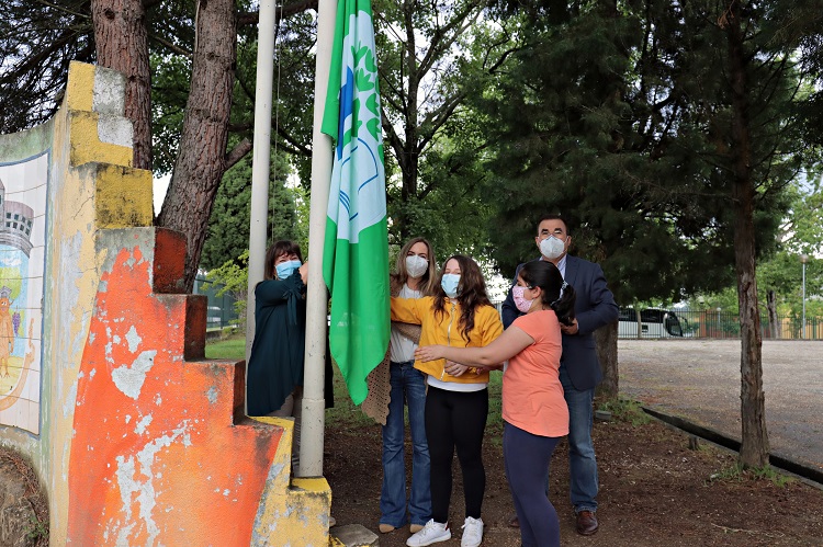 Rádio Regional do Centro: Escolas da Mealhada hastearam bandeiras do ambiente para assinalar Dia da Terra