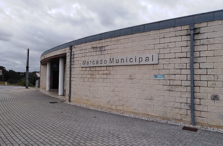 Rádio Regional do Centro: Anadia autoriza venda de produtos não alimentares nas feiras e mercados