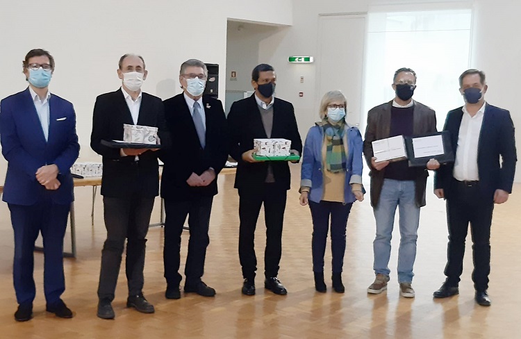 Rádio Regional do Centro: Figueira da Foz: Rotary Club entregou prémios aos melhores alunos do secundário