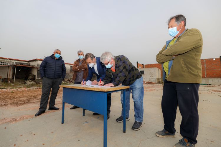 Rádio Regional do Centro: Miranda do Corvo apoia reabilitação do pavilhão da ARCD Senhor Da Serra