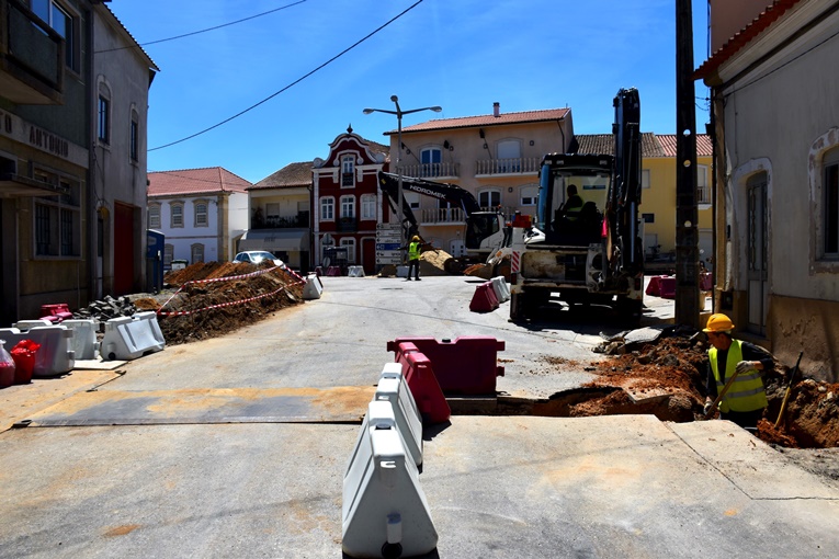 Rádio Regional do Centro: Montemor-o-Velho intervenciona Praça Dr. José Regalão