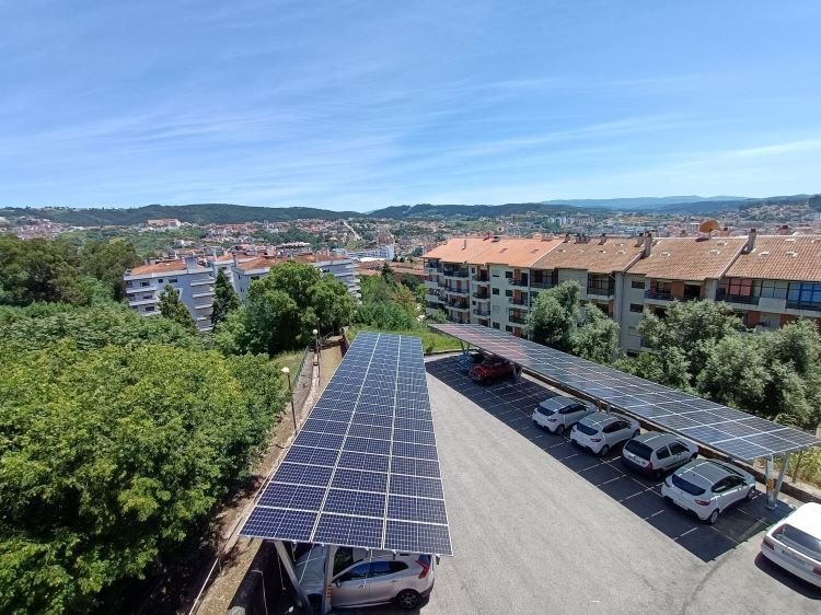Rádio Regional do Centro: Câmara de Coimbra incentiva produção de energia fotovoltaica com mais 7.000 euros