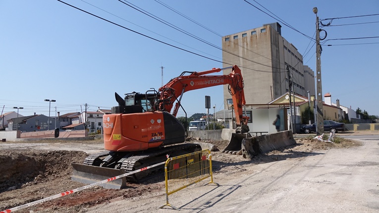 Rádio Regional do Centro: CM Coimbra reabilita terreno para estacionamento e zona de lazer na Adémia