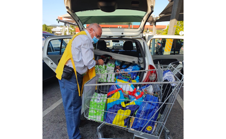 Rádio Regional do Centro: Famílias carenciadas de Coimbra recebem apoio alimentar e artigos de higiene