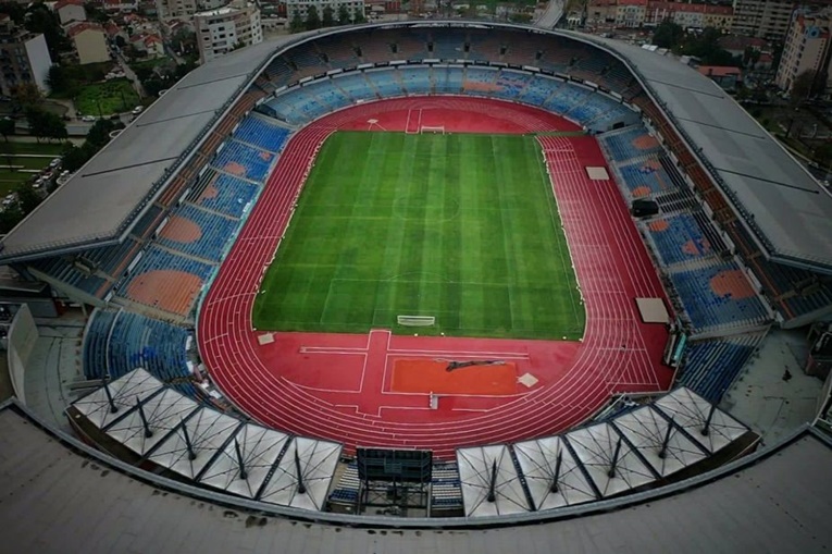 Rádio Regional do Centro: Câmara adquire novo relvado para o Estádio  Municipal “Cidade de Coimbra”