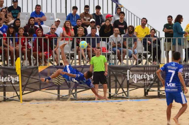 Rádio Regional do Centro: Competições de futebol de praia decorrerem até domingo na Figueira da Foz