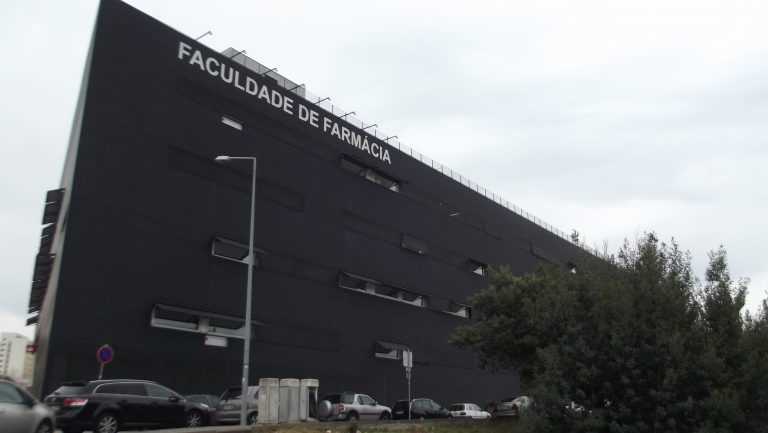 Rádio Regional do Centro: Distinguido projecto da UC que testa vacina intranasal contra a covid-19