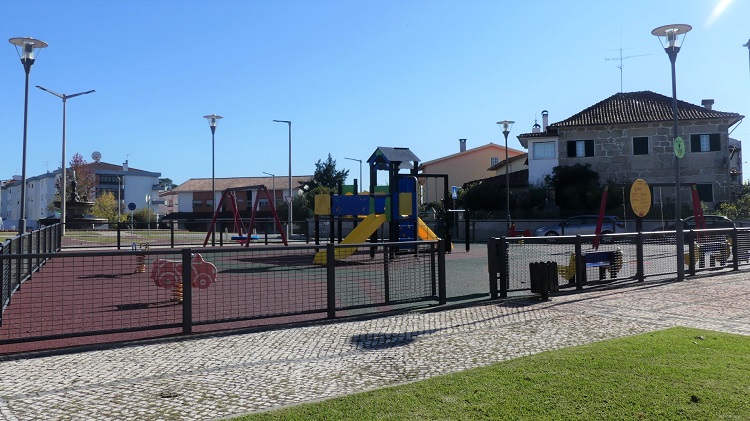 Rádio Regional do Centro: Requalificado parque infantil junto à Câmara de Tábua