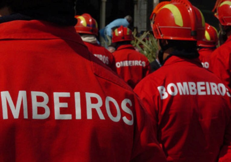 Rádio Regional do Centro: Condeixa: Derrame de resina na estrada obriga a corte do IC2