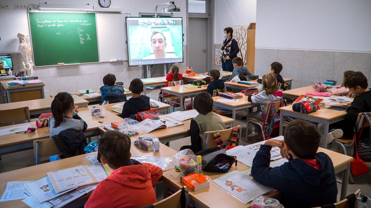 Rádio Regional do Centro: Pampilhosa da Serra: Pedro Seromenho em encontro virtual com alunos do 1º ciclo