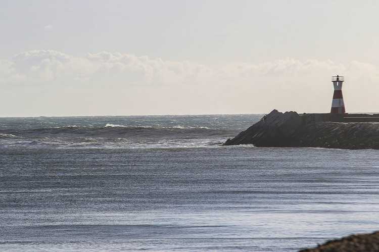 Rádio Regional do Centro: Sobrevivente de naufrágio na Figueira da Foz com acompanhamento psicológico-hospital