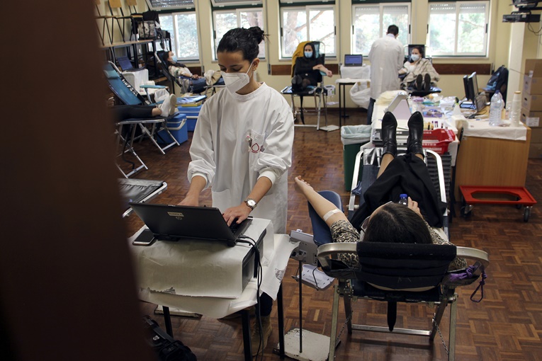 Rádio Regional do Centro: Comunidade educativa da ESEnfC contribuiu com dádiva de sangue