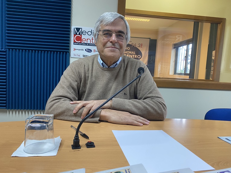 Rádio Regional do Centro: Praça da República – Entrevista ao Professor Catedrático da UC, Carlos Reis Rádio Regional do Centro: Praça da República – Entrevista ao Professor Catedrático da UC, Carlos Reis