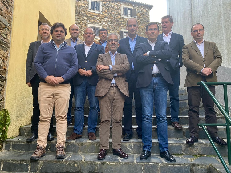 Rádio Regional do Centro: Presidente da Câmara de Arganil apoia Paulo Rangel para a liderança do PSD