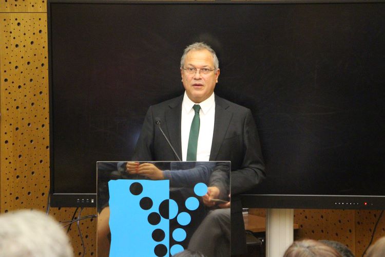 Rádio Regional do Centro: Desportos elevados são mais benéficos para a densidade óssea do que a natação