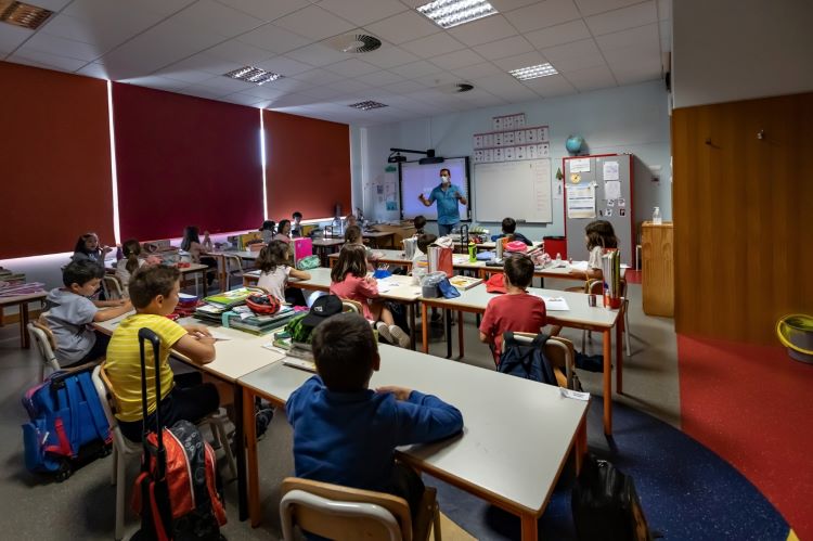 Rádio Regional do Centro: Projecto “Escolinhas” do ISMT regressa novamente às salas de aula