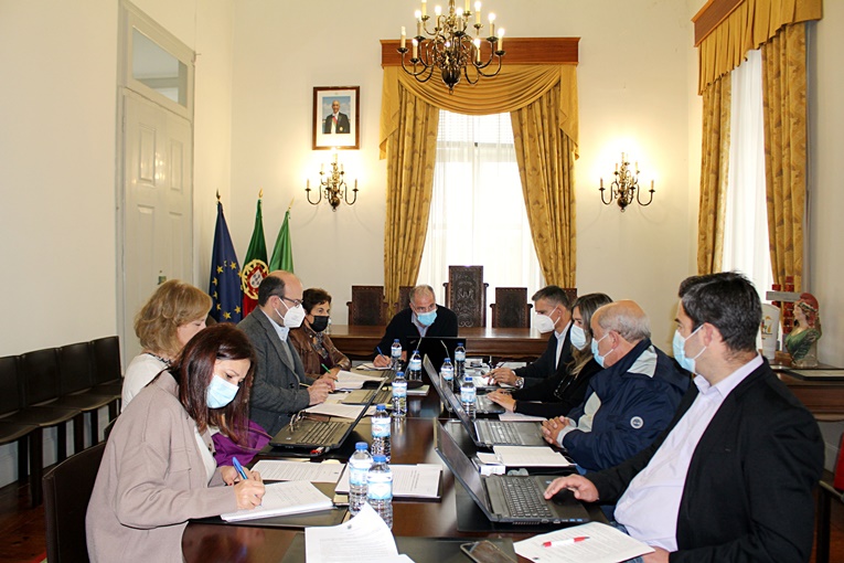 Rádio Regional do Centro: Câmara aprova Bolsas de Estudo e de Mérito e Apoio ao Agrupamento de Escolas da Mealhada