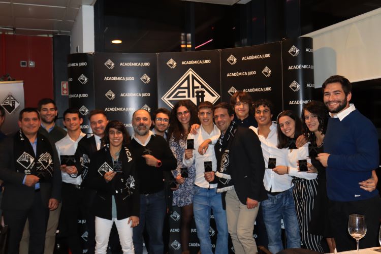 Rádio Regional do Centro: Secção de Judo da Associação Académica de Coimbra distingue atletas
