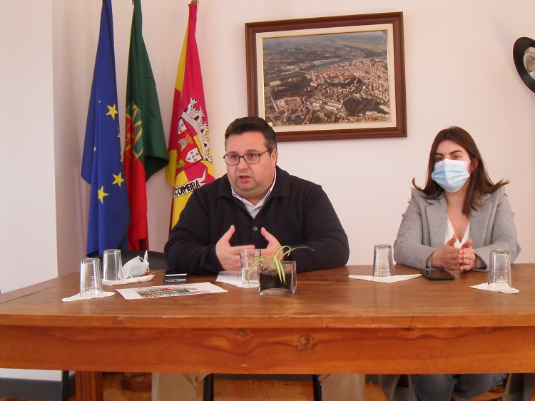 Rádio Regional do Centro: União de Freguesias de Coimbra aconselha eleitores a não irem votar logo às 8h00