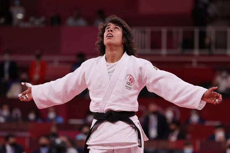 Rádio Regional do Centro: Catarina Costa, judoca de Coimbra, conquista medalha de ouro em -48 kg