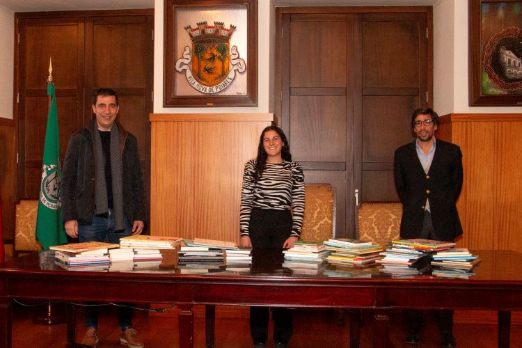 Rádio Regional do Centro: Jovens Autarcas de Poiares adquirem livros para bibliotecas escolares