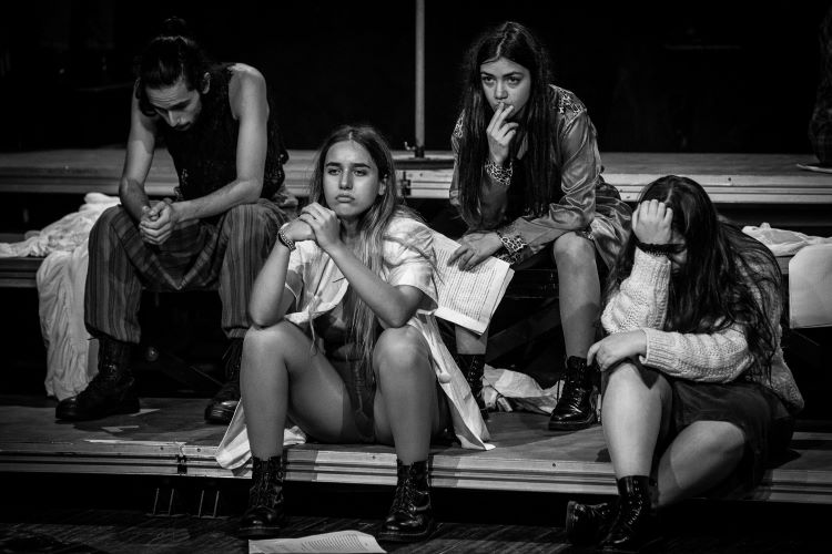 Rádio Regional do Centro: Teatrão recebe espectáculo “Cabaret Troia”