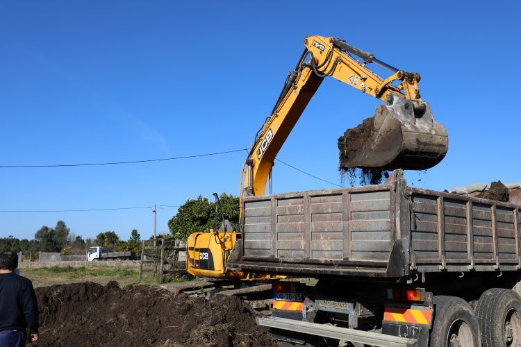 Rádio Regional do Centro: Novo parque de estacionamento em Cantanhede está a ser construído