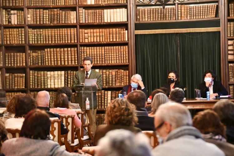 Rádio Regional do Centro: Biblioteca Geral da UC recebeu a apresentação da obra «Os filhos da madrugada»