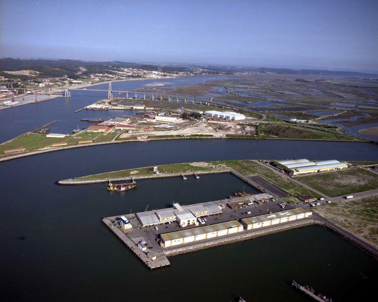 Rádio Regional do Centro: Docapesca investe 36 mil euros no porto de pesca da Figueira da Foz