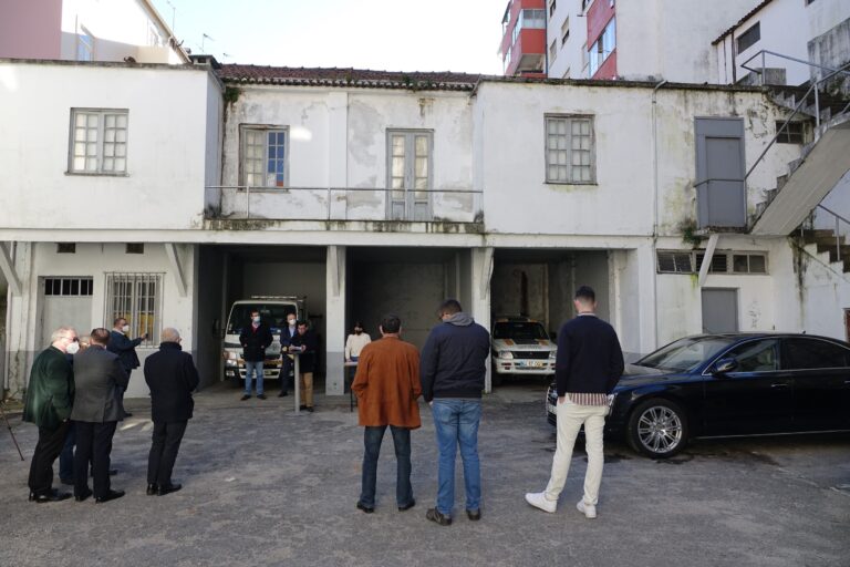 Rádio Regional do Centro: Câmara de Coimbra vai adquirir dois autocarros para os SMTUC com a venda do Audi