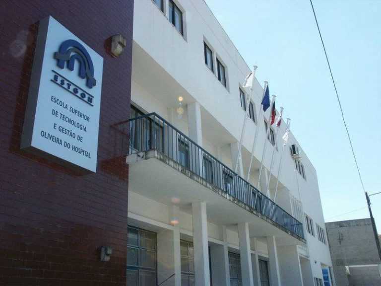 Rádio Regional do Centro: Oliveira do Hospital: Alunos da Escola Superior participam em acção de reflorestação