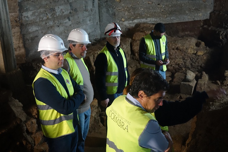 Rádio Regional do Centro: Igreja de São Bartolomeu em Coimbra guarda vestígios de antiga igreja medieval