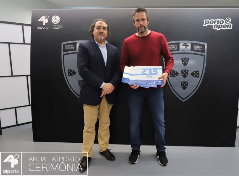 Rádio Regional do Centro: Matthieu Garcia galardoado pela Associação de Ténis do Porto
