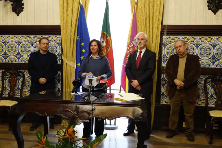 Rádio Regional do Centro: Câmara, Universidade e Águas de Coimbra formalizam contrato de manutenção do Jardim Botânico