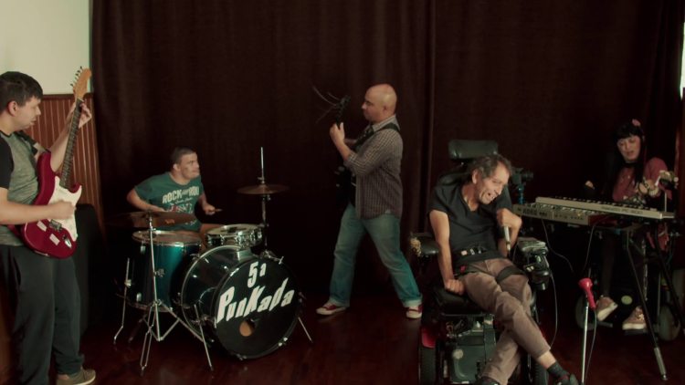 Rádio Regional do Centro: Grupo 5.ª Punkada está nomeado para os Prémios Play