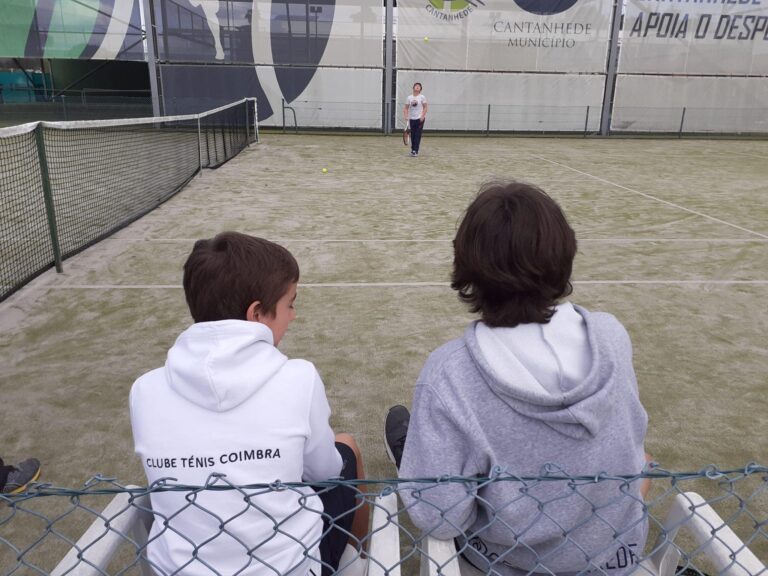 Rádio Regional do Centro: Clube Ténis de Coimbra disponibiliza aulas para refugiados ucranianos