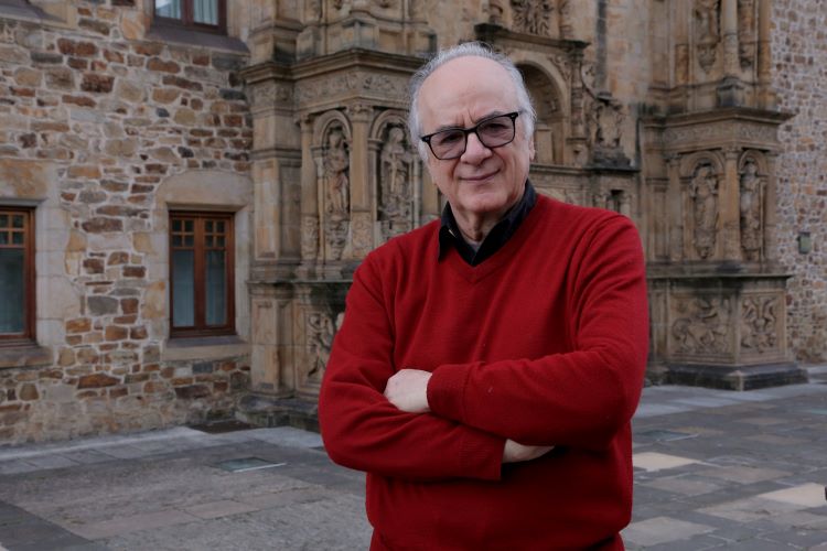 Rádio Regional do Centro: Universidade Paris 8 distingue Boaventura de Sousa Santos com honoris causa