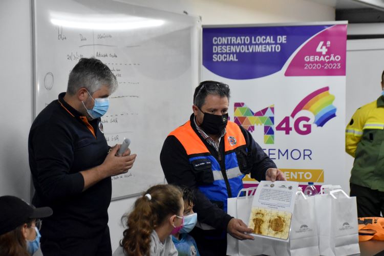 Rádio Regional do Centro: Montemor-o-Velho: Crianças com acção de sensibilização sobre a vespa velutina