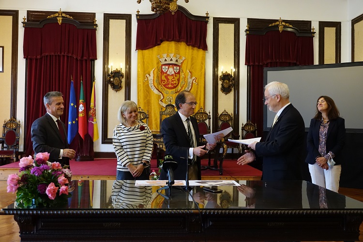 Rádio Regional do Centro: CMC e Metro Mondego formalizam protocolo para arranjo urbanístico da Via Central
