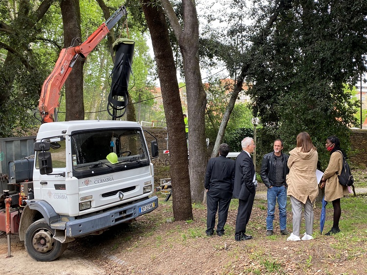 Rádio Regional do Centro: Coimbra: Conjunto escultório de Rui Chafes reinstalado no Jardim da Sereia