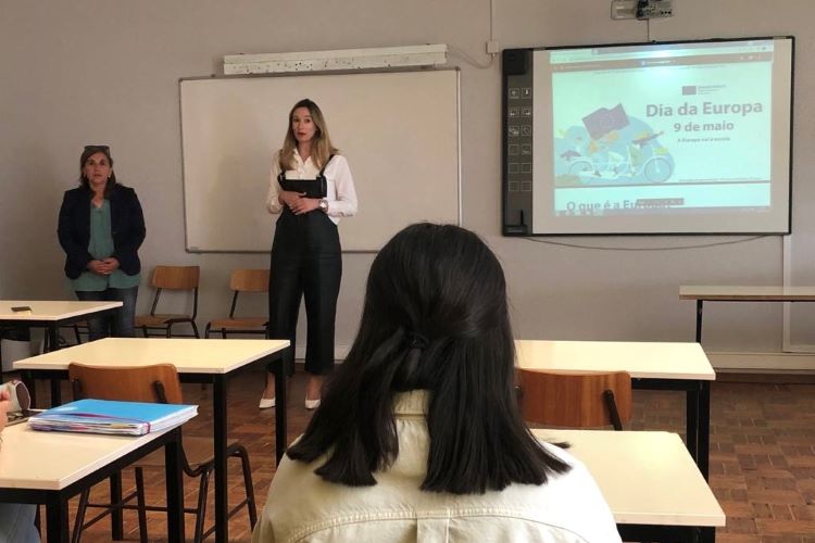 Rádio Regional do Centro: Montemor-o-Velho assinalou Dia da Europa nas escolas do concelho