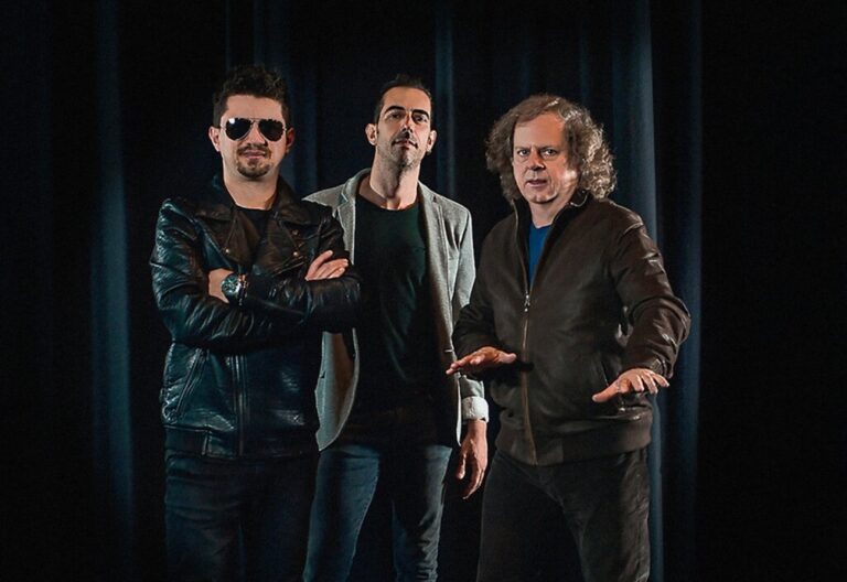 Rádio Regional do Centro: António Manuel Ribeiro dos UHF convida para o espectáculo de hoje no Quartel das Artes Rádio Regional do Centro: António Manuel Ribeiro dos UHF convida para o espectáculo de hoje no Quartel das Artes