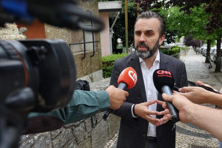 Rádio Regional do Centro: Carlos Cortes alerta para a situação grave nas Urgências do SNS