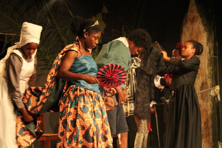 Rádio Regional do Centro: Espectáculo de São Tomé e Príncipe abre temporada no Teatro da Cerca de São Bernardo