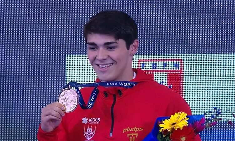 Rádio Regional do Centro: Câmara de Coimbra vai atribuir medalha da cidade ao nadador Diogo Ribeiro