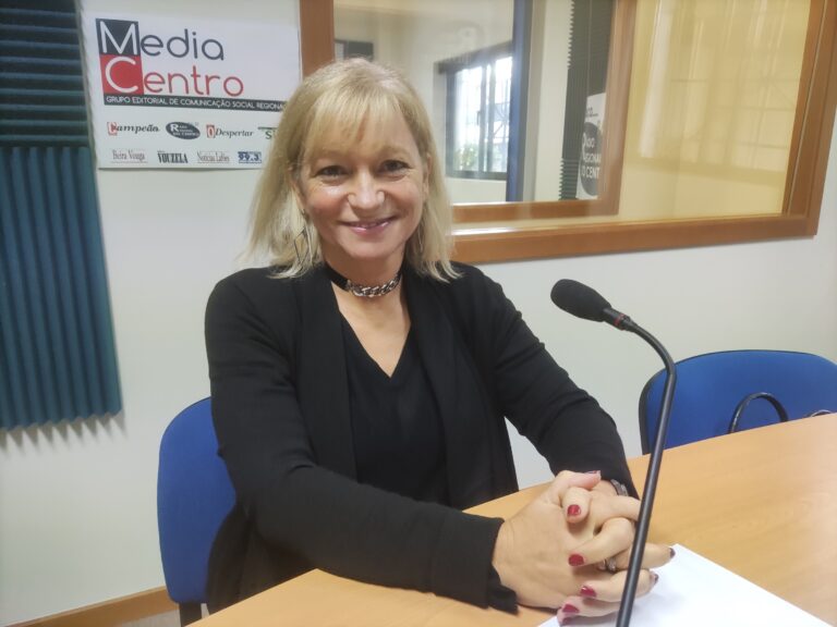 Rádio Regional do Centro: Praça da República – Entrevista a Ana Bastos Rádio Regional do Centro: Praça da República – Entrevista a Ana Bastos