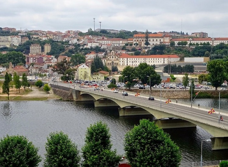 Rádio Regional do Centro: Câmara de Coimbra quer pedonalizar a Avenida João das Regras em Santa Clara