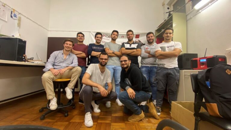 Rádio Regional do Centro: Equipa de estudantes do ISEC prepara carro fórmula 1 eléctrico