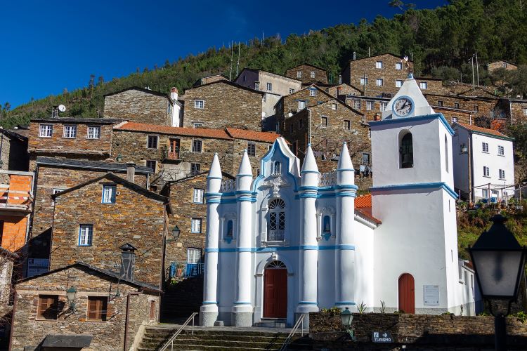 Rádio Regional do Centro: Piodão “aldeia presépio” mais amiga das pessoas neste Natal