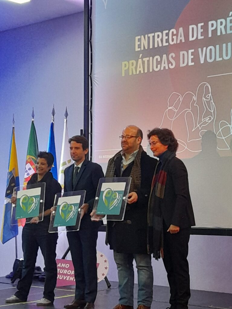 Rádio Regional do Centro: Mealhada distinguida com prémio de boas práticas de voluntariado jovem